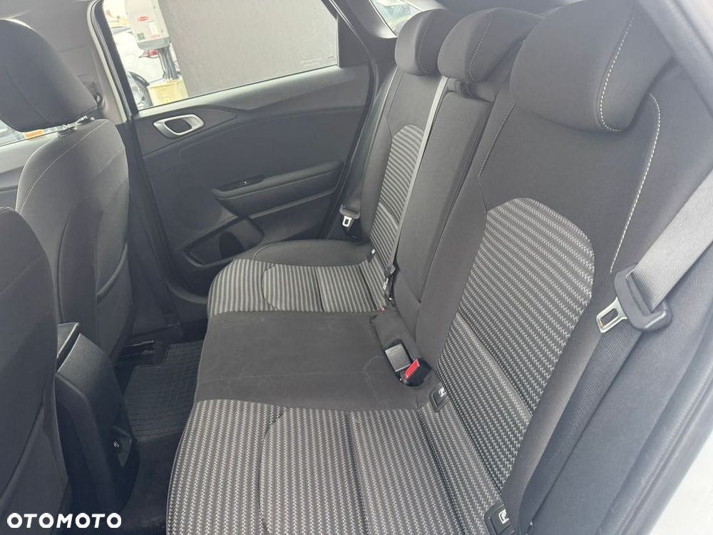 Kia Ceed 1.5 T-GDI M - 18