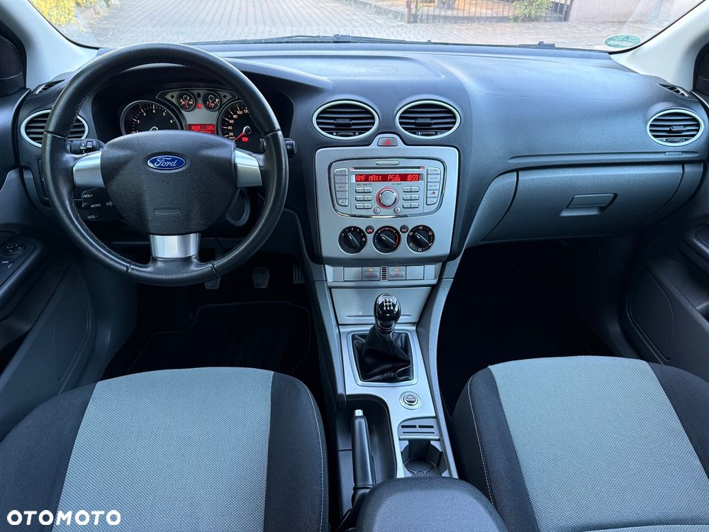 Ford Focus 1.6 Comfort X / 100 - 29