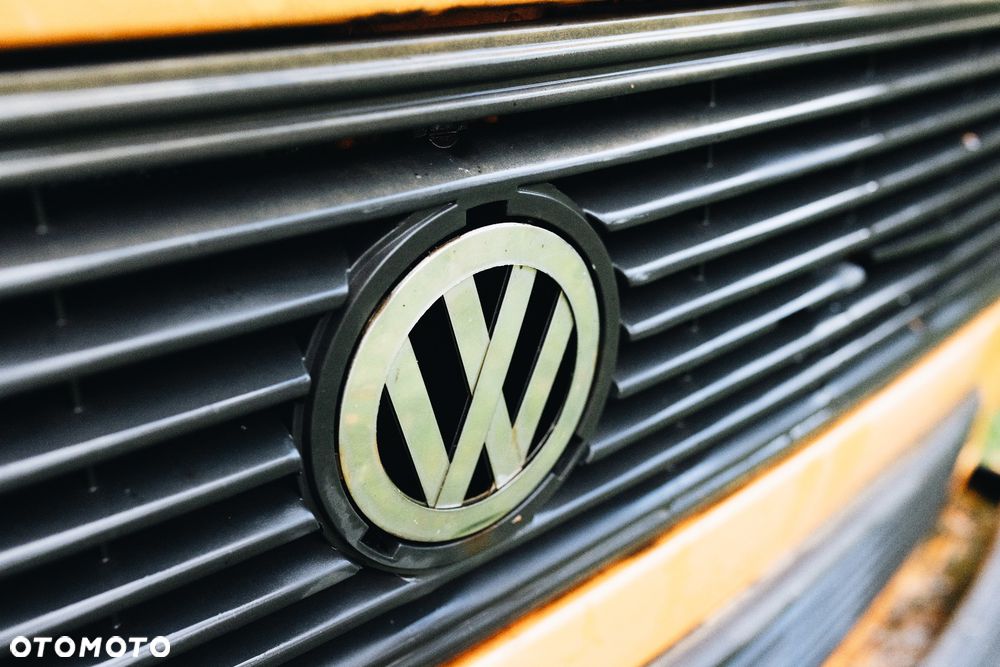 Volkswagen Transporter - 2