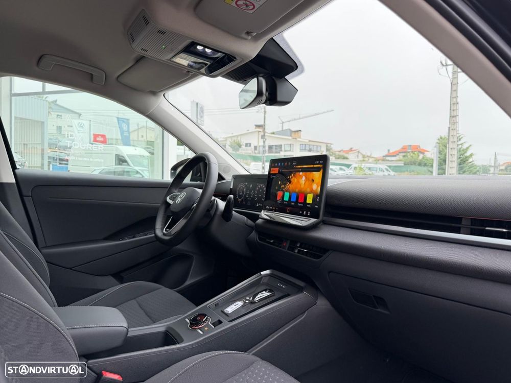 VW T-Roc 1.5 eTSI Life DSG - 18