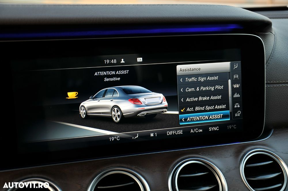 Mercedes-Benz E - 33