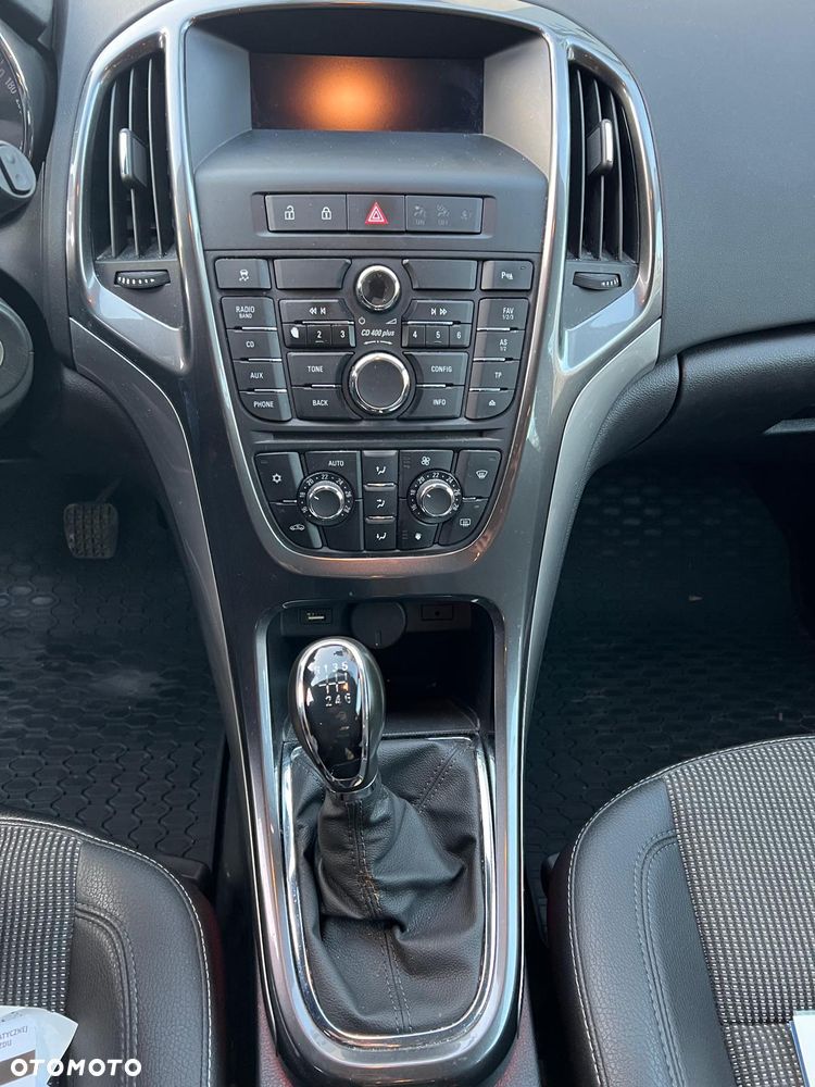 Opel Astra 1.4 T Cosmo - 11