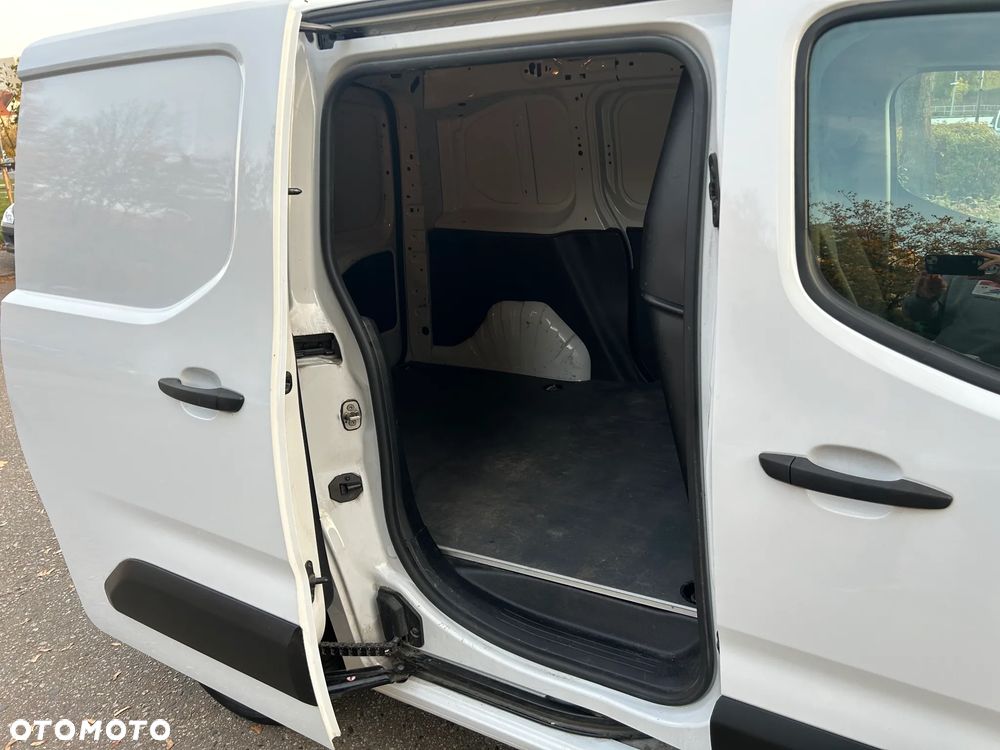 Toyota Proace City - 16