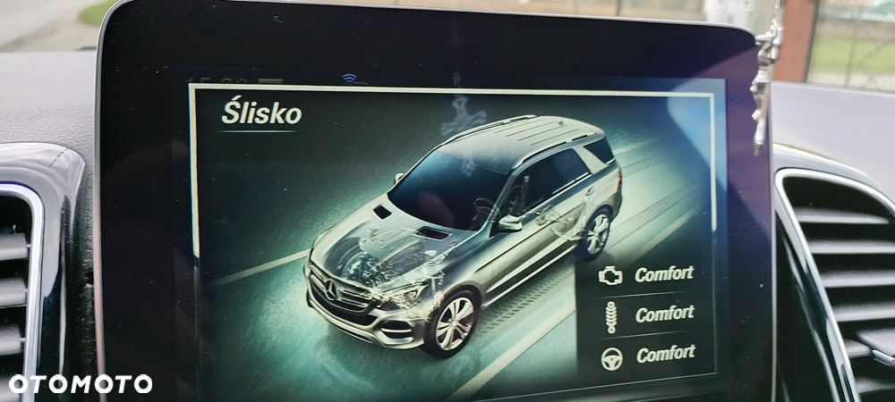 Mercedes-Benz GLE 350 d 4-Matic - 33