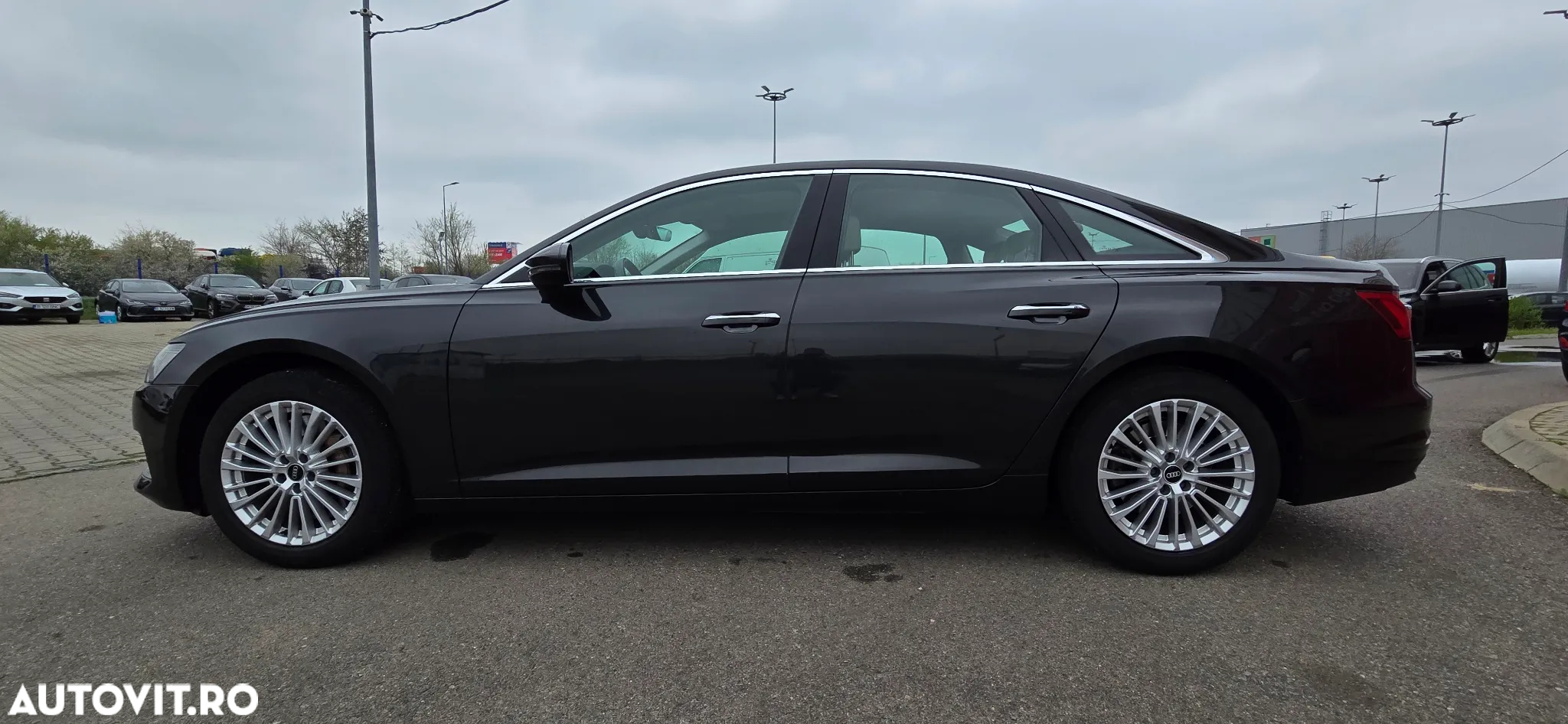Audi A6 Avant 3.0 55 TFSI quattro S tronic Design - 4
