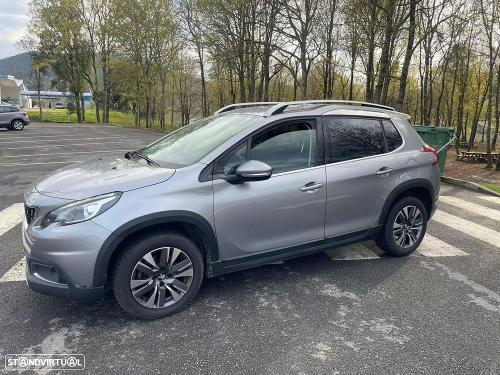 Peugeot 2008 1.2 PureTech Style - 6