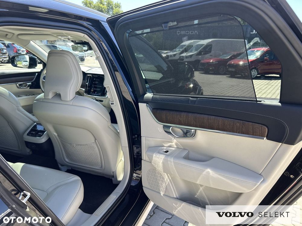 Volvo V90 Cross Country - 25