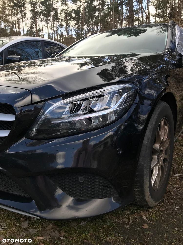 Mercedes-Benz Klasa C 180 d 9G-TRONIC - 22