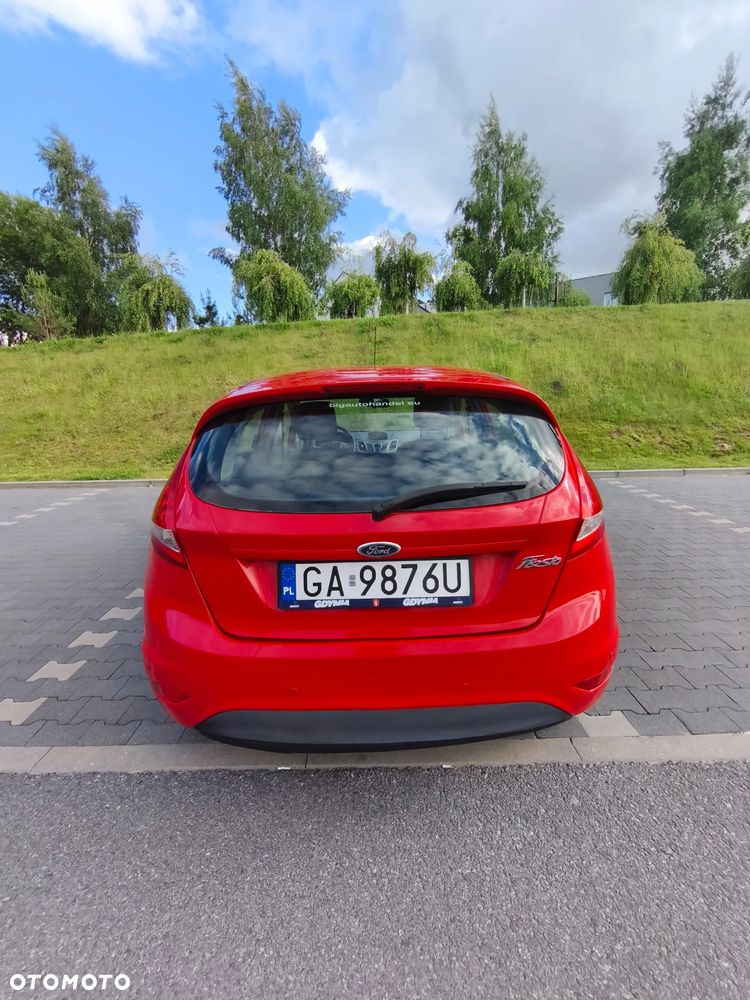 Ford Fiesta 1.25 Ambiente - 26
