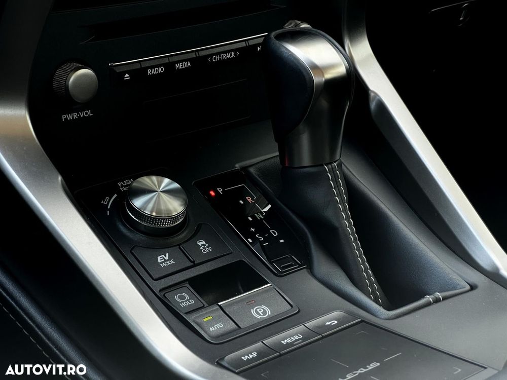 Lexus Seria NX - 14