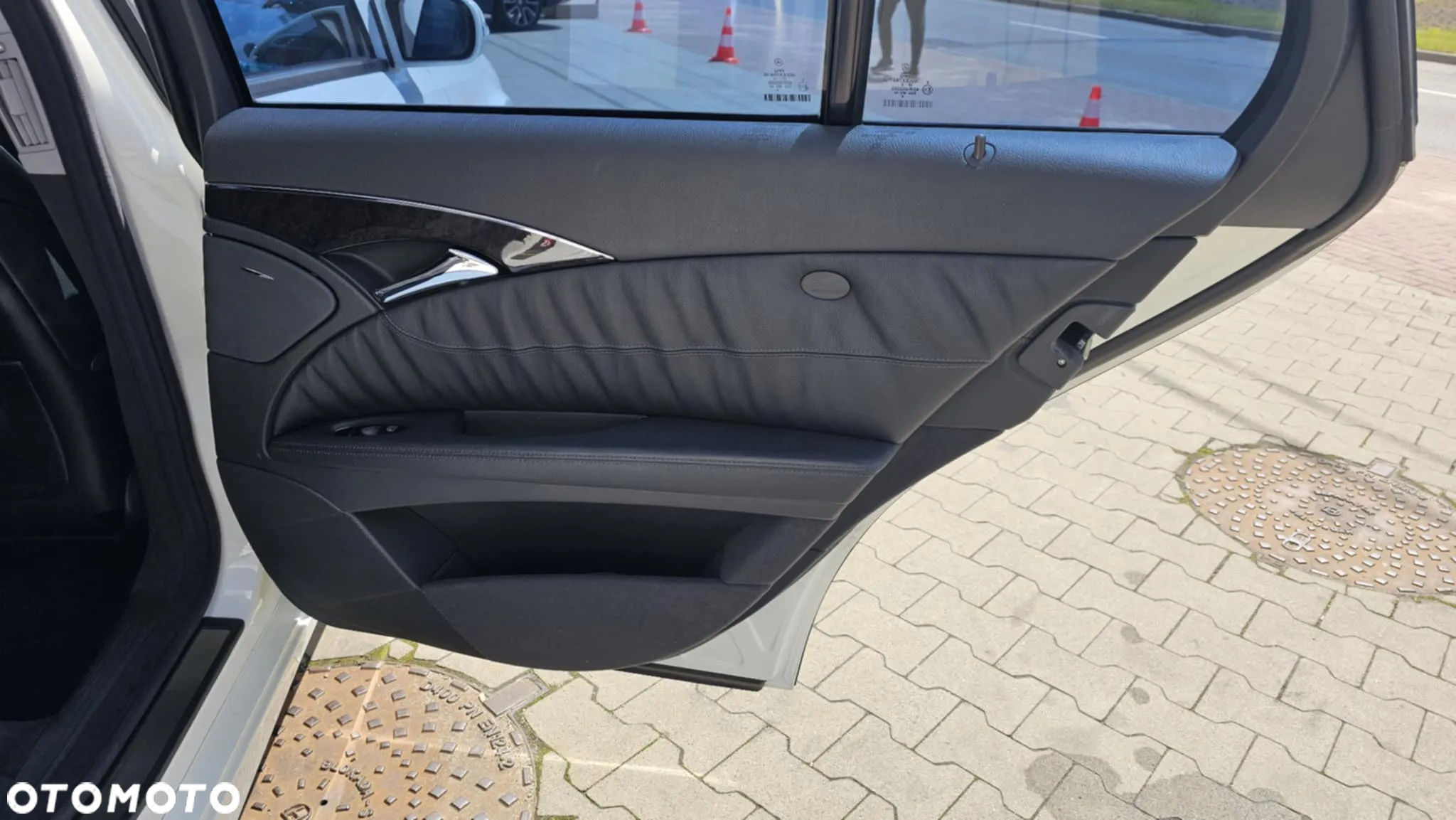 Mercedes-Benz Klasa E 500 T Avantgarde Sport Edition AMG - 33