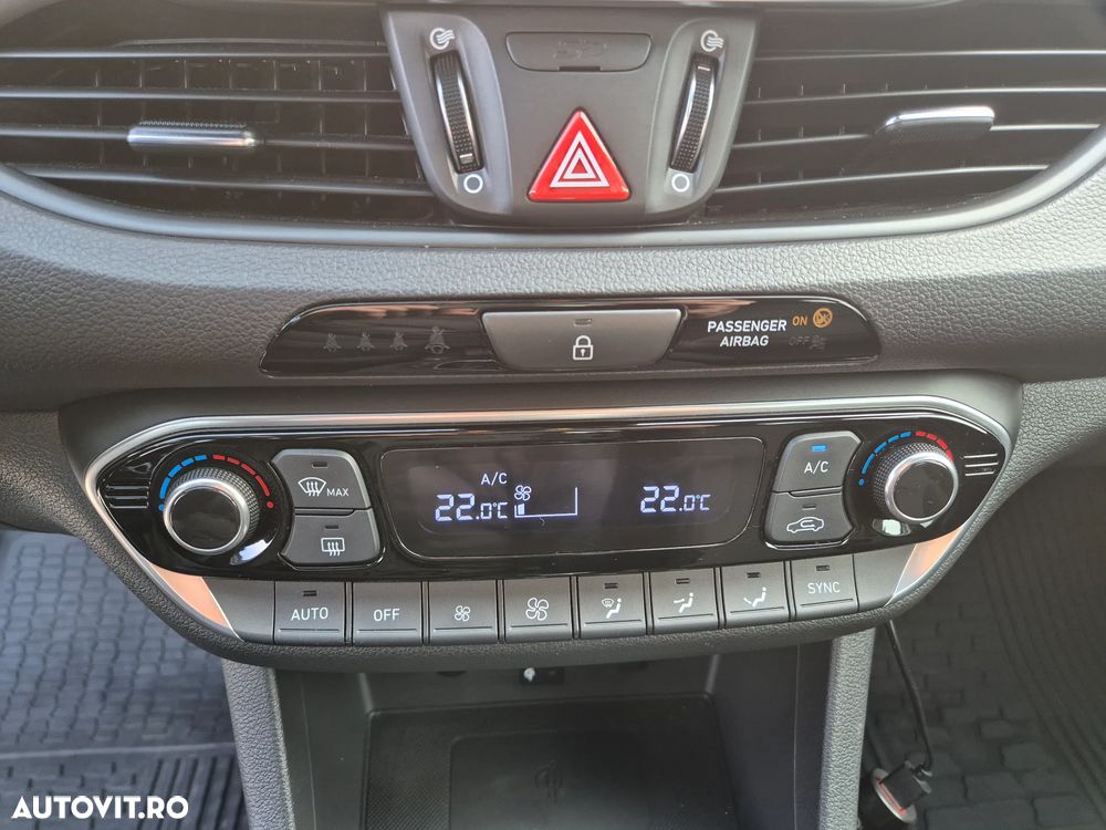 Hyundai i30 1.4 T-GDi 140CP 5DR 7DCT Exclusive - 16