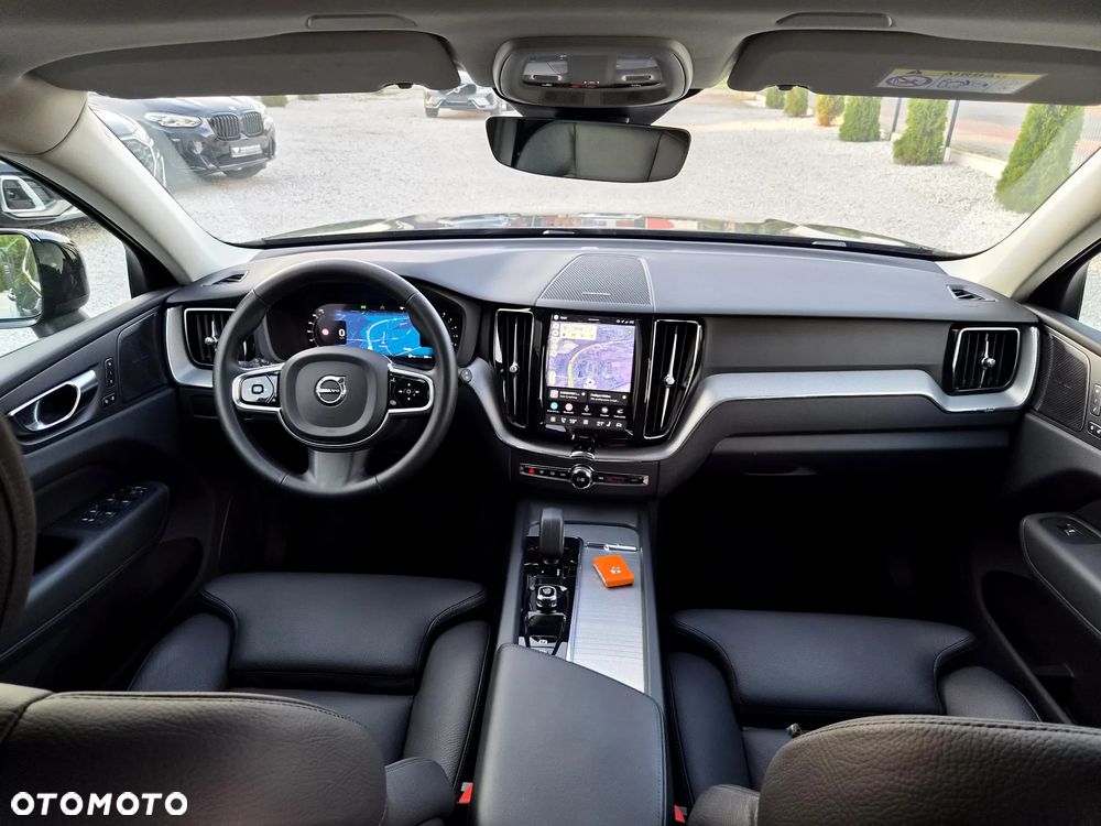 Volvo XC 60 B4 D Plus Dark - 10