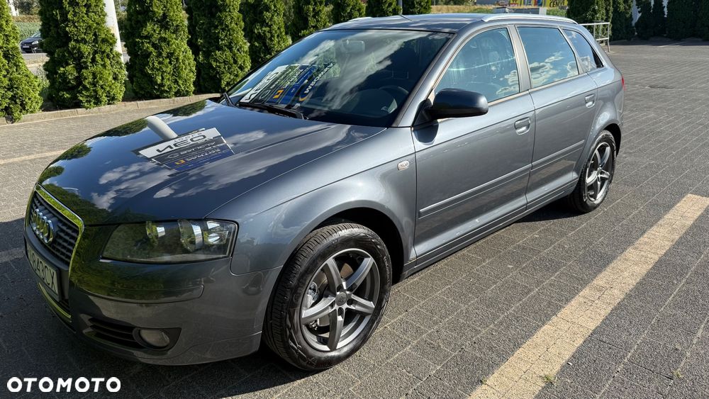 Audi A3 Sportback - 1