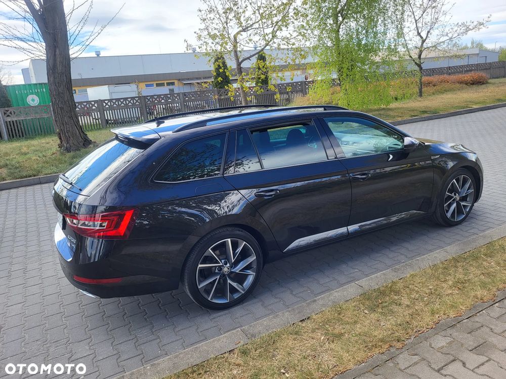 Skoda Superb 2.0 TDI 4x4 DSG Sportline - 8