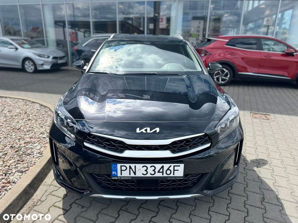 Kia XCeed 1.5 T-GDI Business Line DCT - 4