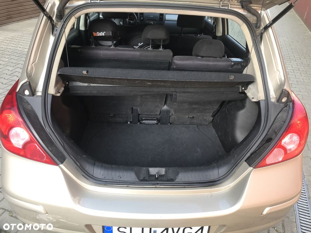 Nissan Tiida 1.6 Tekna - 8