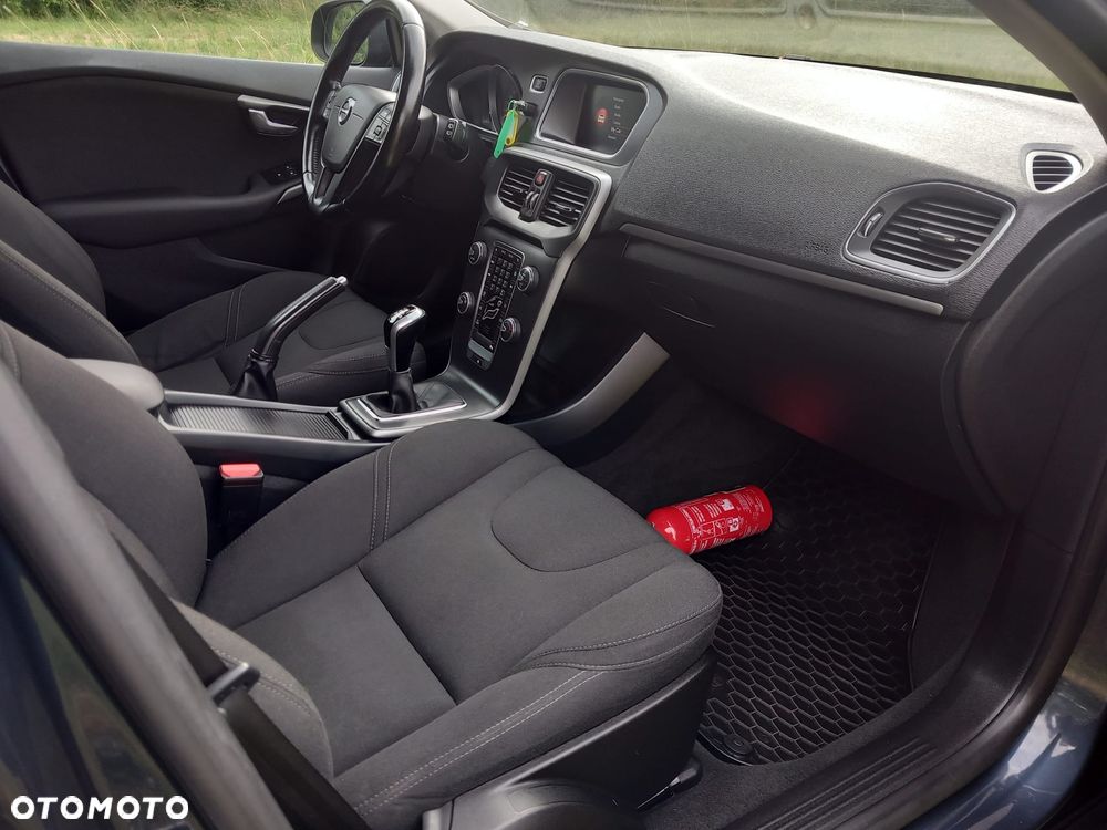 Volvo V40 D2 Kinetic - 8