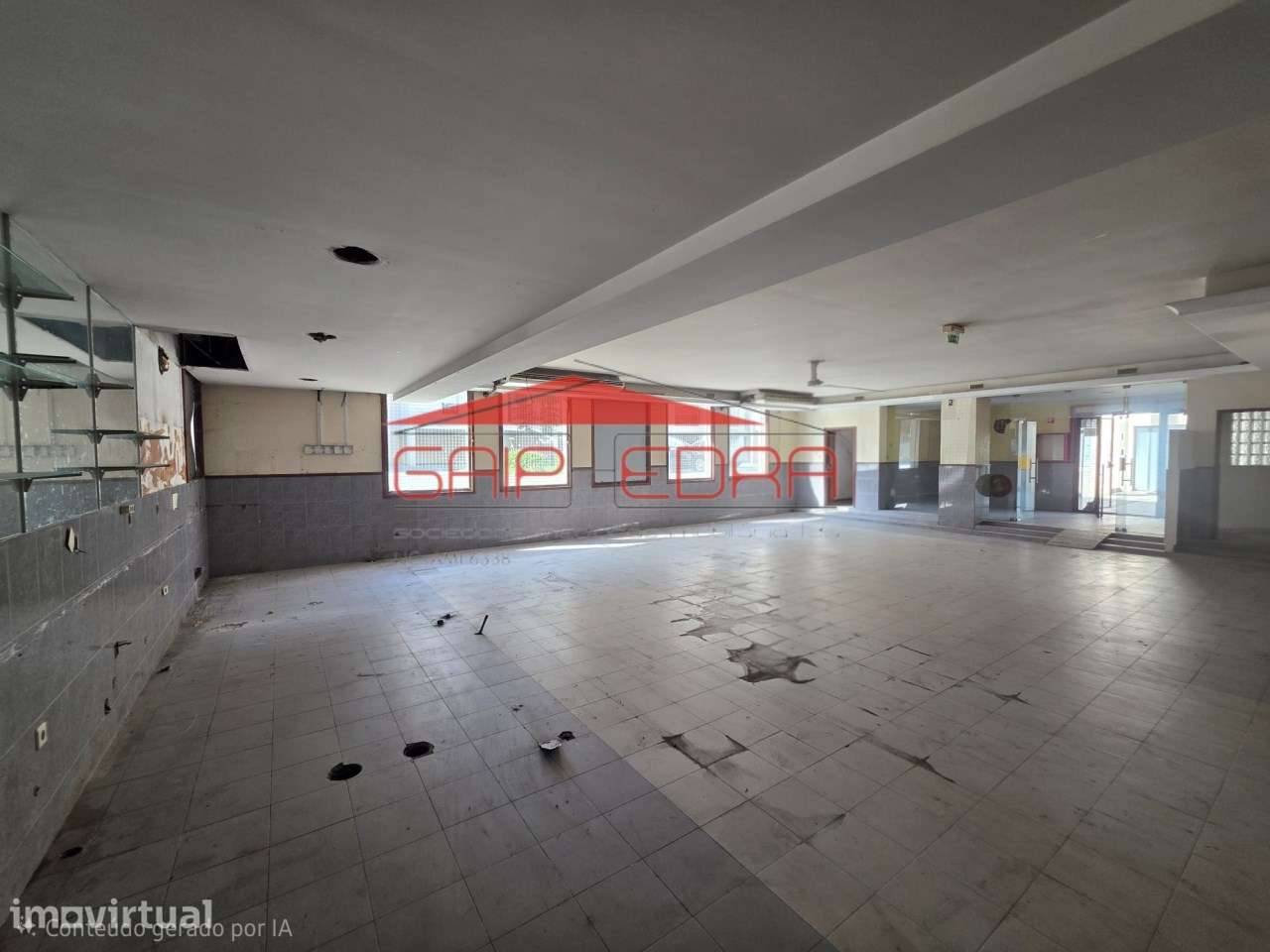 Cerco do Porto: loja ideal restauração ou alojamento habitação - Grande imagem: 4/20