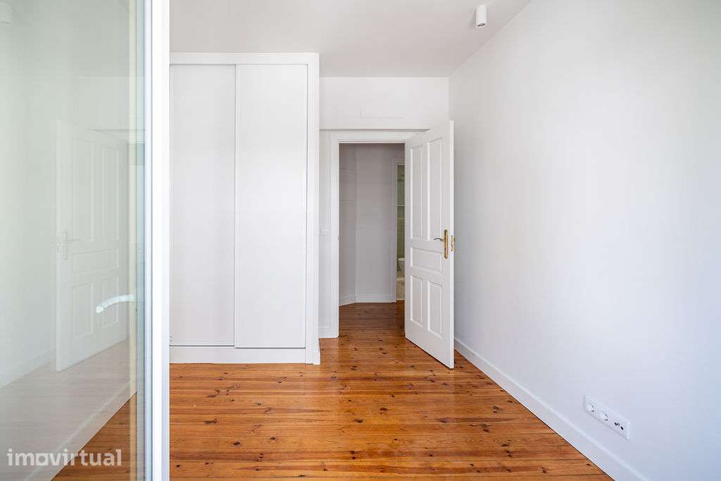 "T3 Renovado | 88 m² | 2 WC | Calçada dos Barbadinhos | Pronto habitar - Grande imagem: 5/20