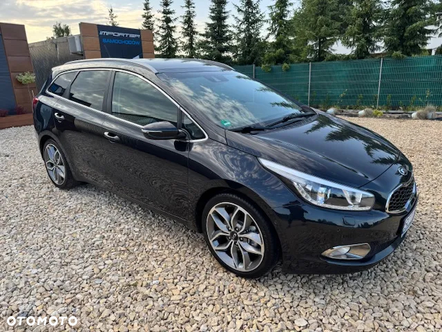 Kia Ceed 1.6 CRDi 128 ISG SW Platinum Edition - 11