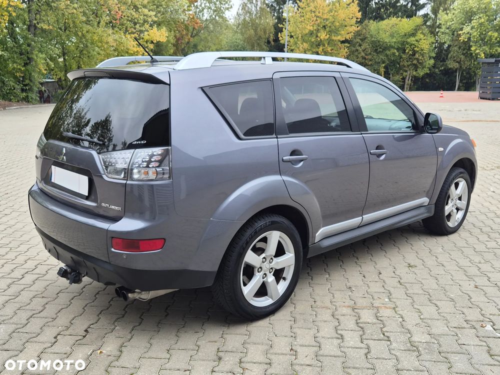 Mitsubishi Outlander 2.0 DI-D 4WD Intense - 12