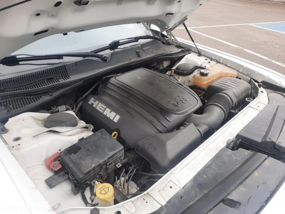 Dodge Challenger - 17