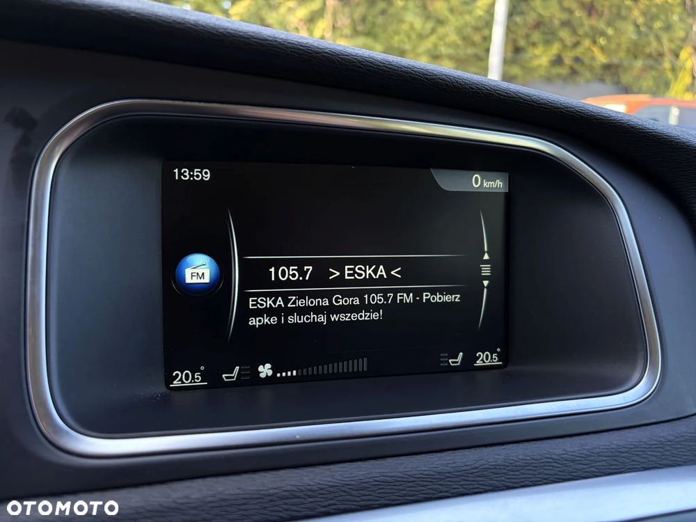 Volvo V40 D4 Geartronic Momentum - 26