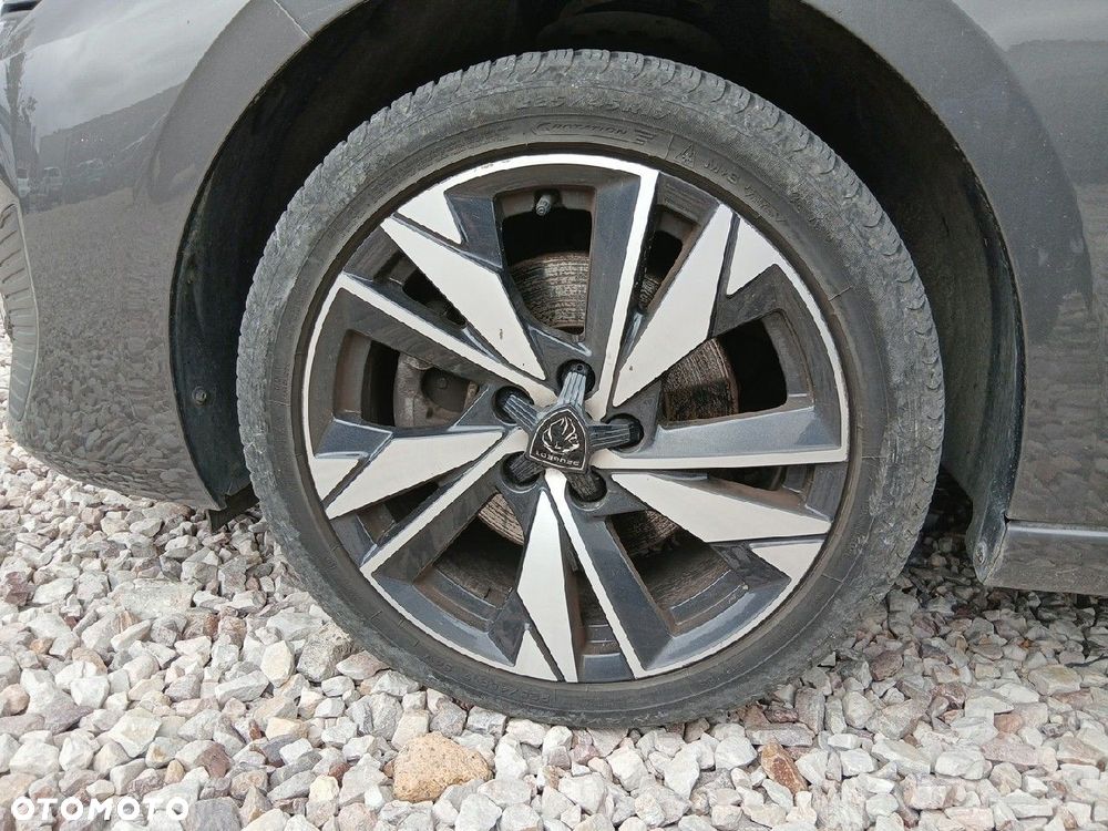 Peugeot 308 1.2 PureTech Allure Pack S&S EAT8 - 11