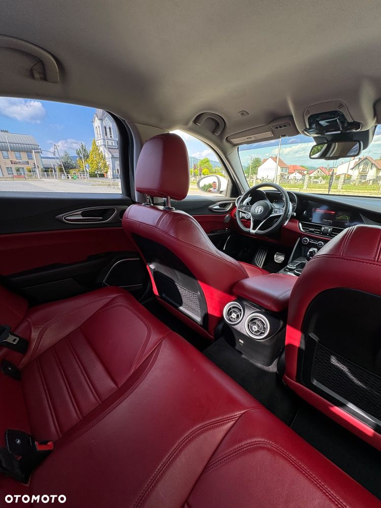 Alfa Romeo Giulia 2.0 Turbo Veloce TI Q4 - 37