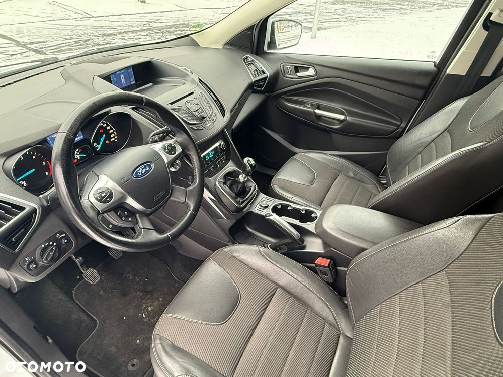 Ford Kuga 2.0 TDCi 4x4 Titanium - 12