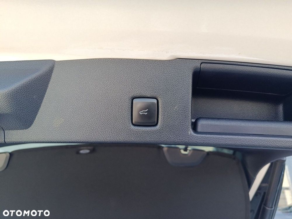 Ford Kuga 1.5 EcoBoost FWD ST-Line X - 15