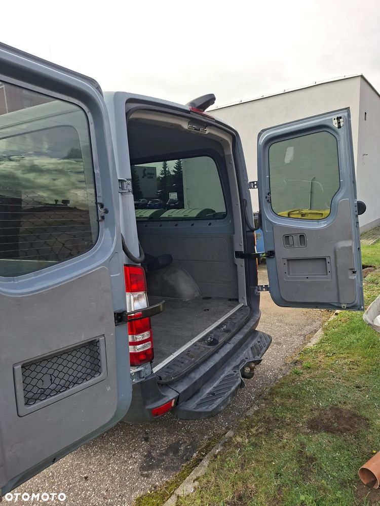 Mercedes-Benz Sprinter - 11