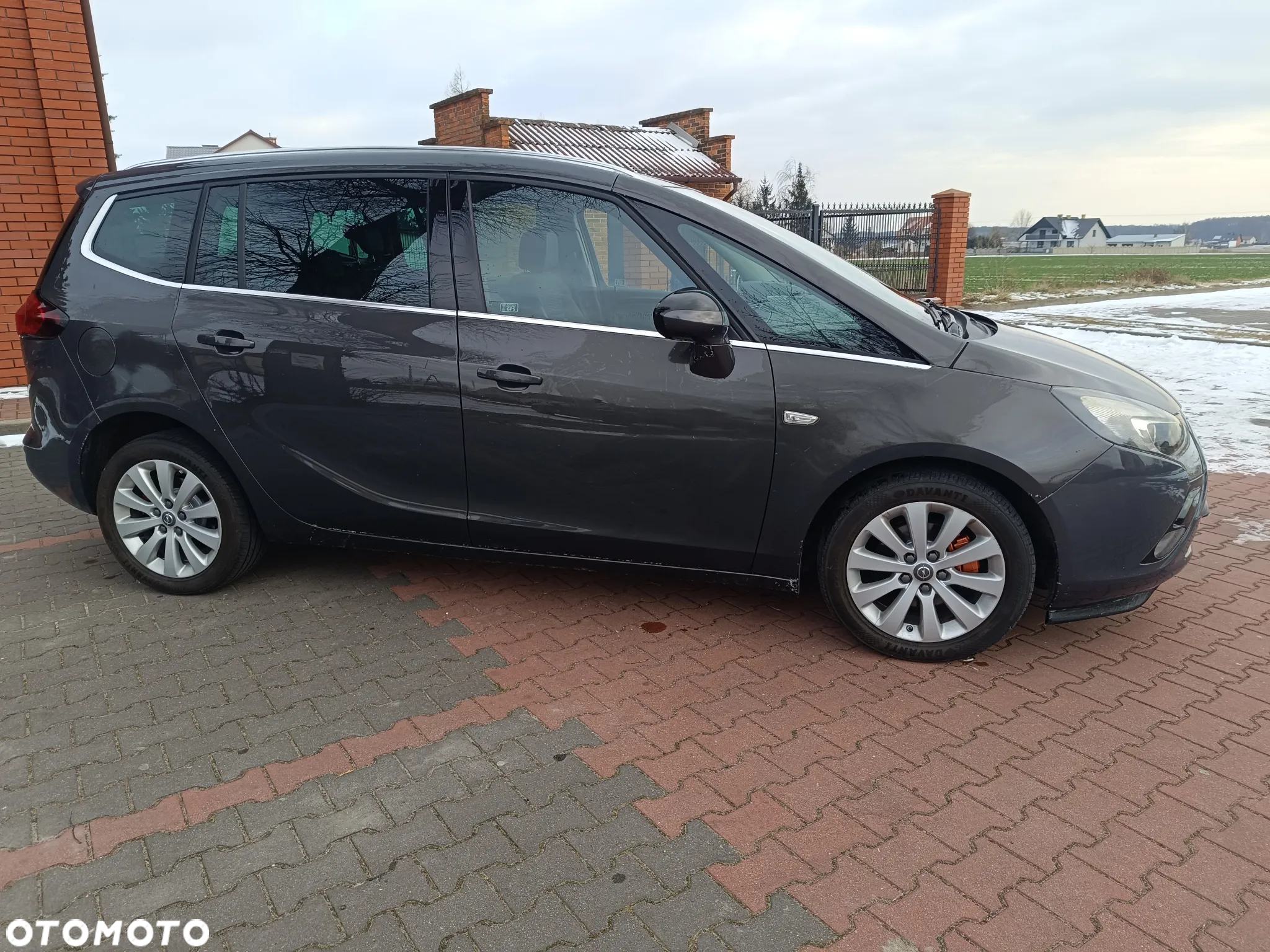 Opel Zafira 1.6 T SIDI Cosmo S&S - 4