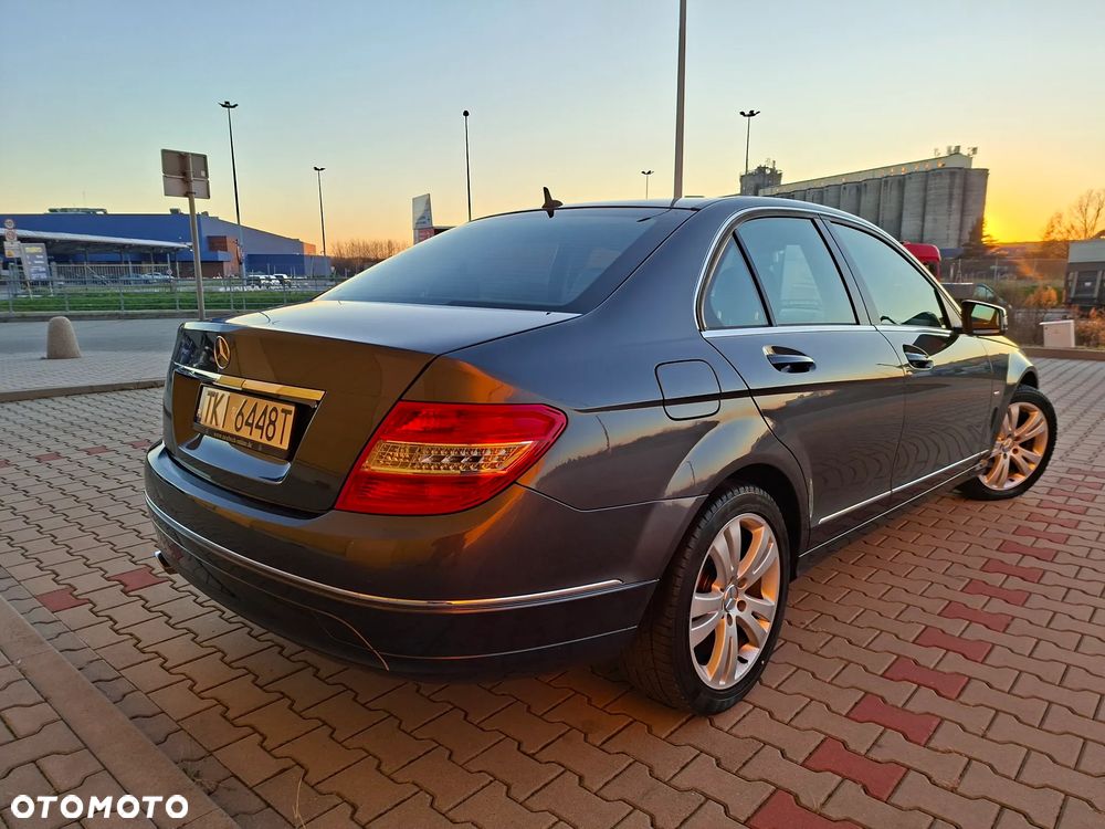 Mercedes-Benz Klasa C 200 Avantgarde Edition - 8