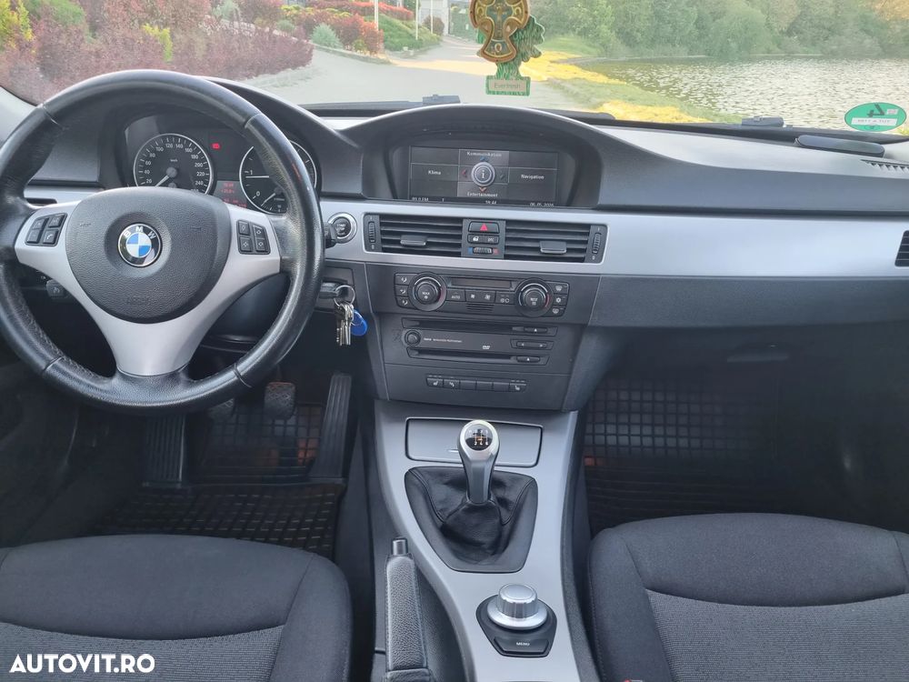 BMW Seria 3 320d DPF - 11