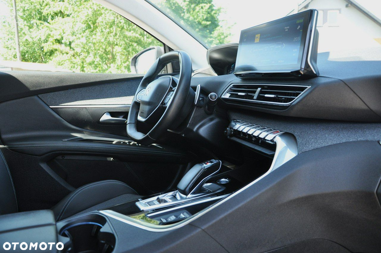 Peugeot 3008 1.6 PureTech Hybrid PHEV Allure Pack S&S EAT8 - 26