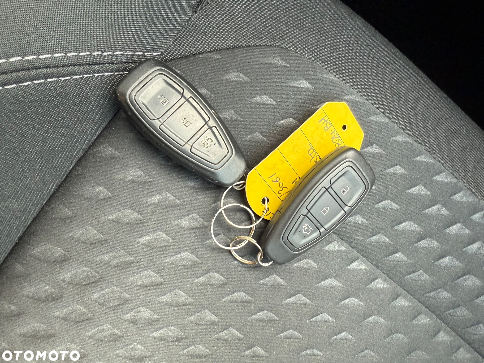 Ford Fiesta 1.0 EcoBoost S&S TITANIUM - 12