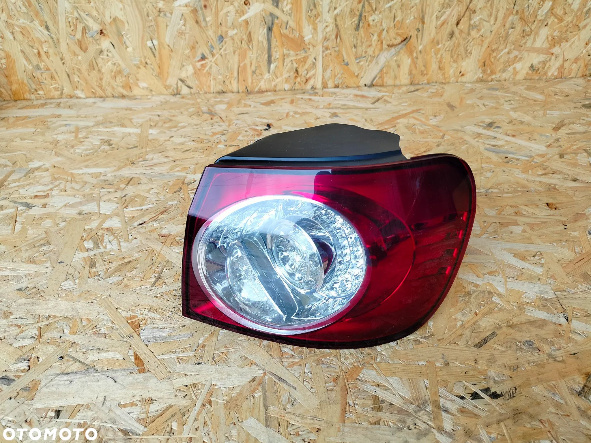 Lampa Tylna Tył Prawa Volkwagen Golf V Plus 04-08r. - 1