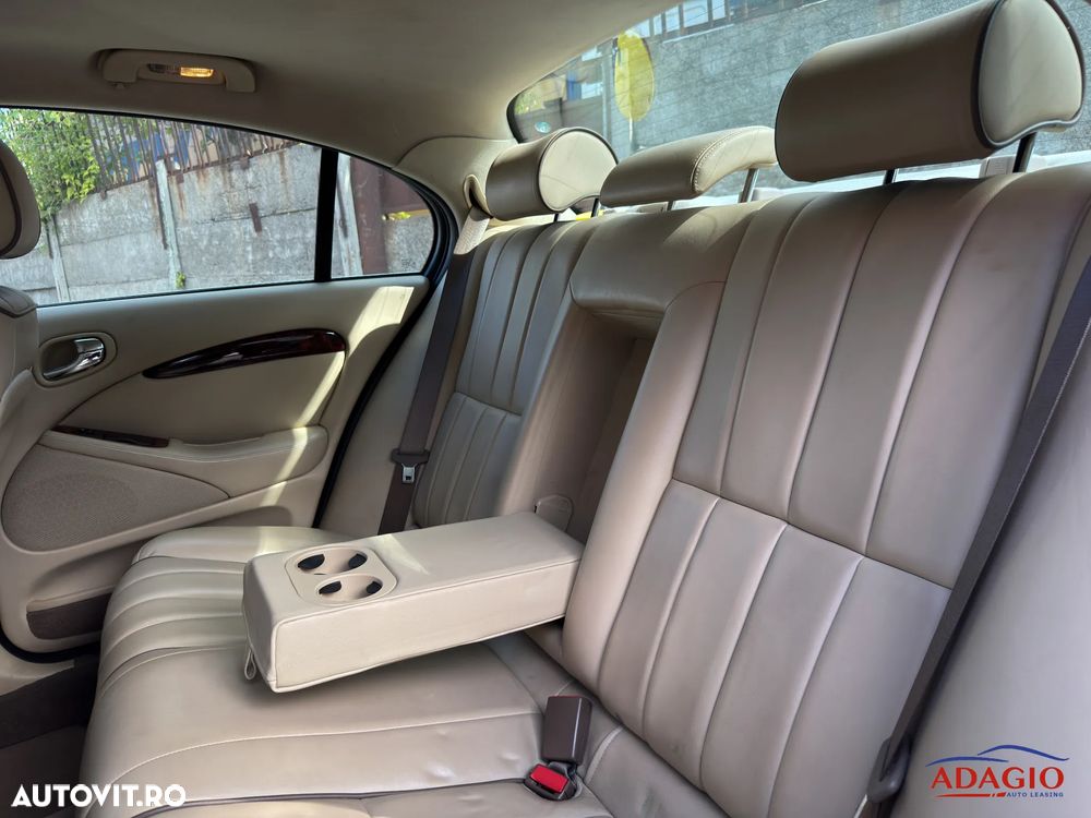 Jaguar S-Type 2.7 D Luxury Aut - 19