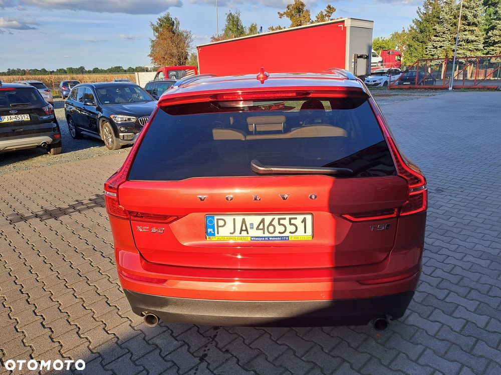 Volvo XC 60 T5 AWD Geartronic Momentum - 8