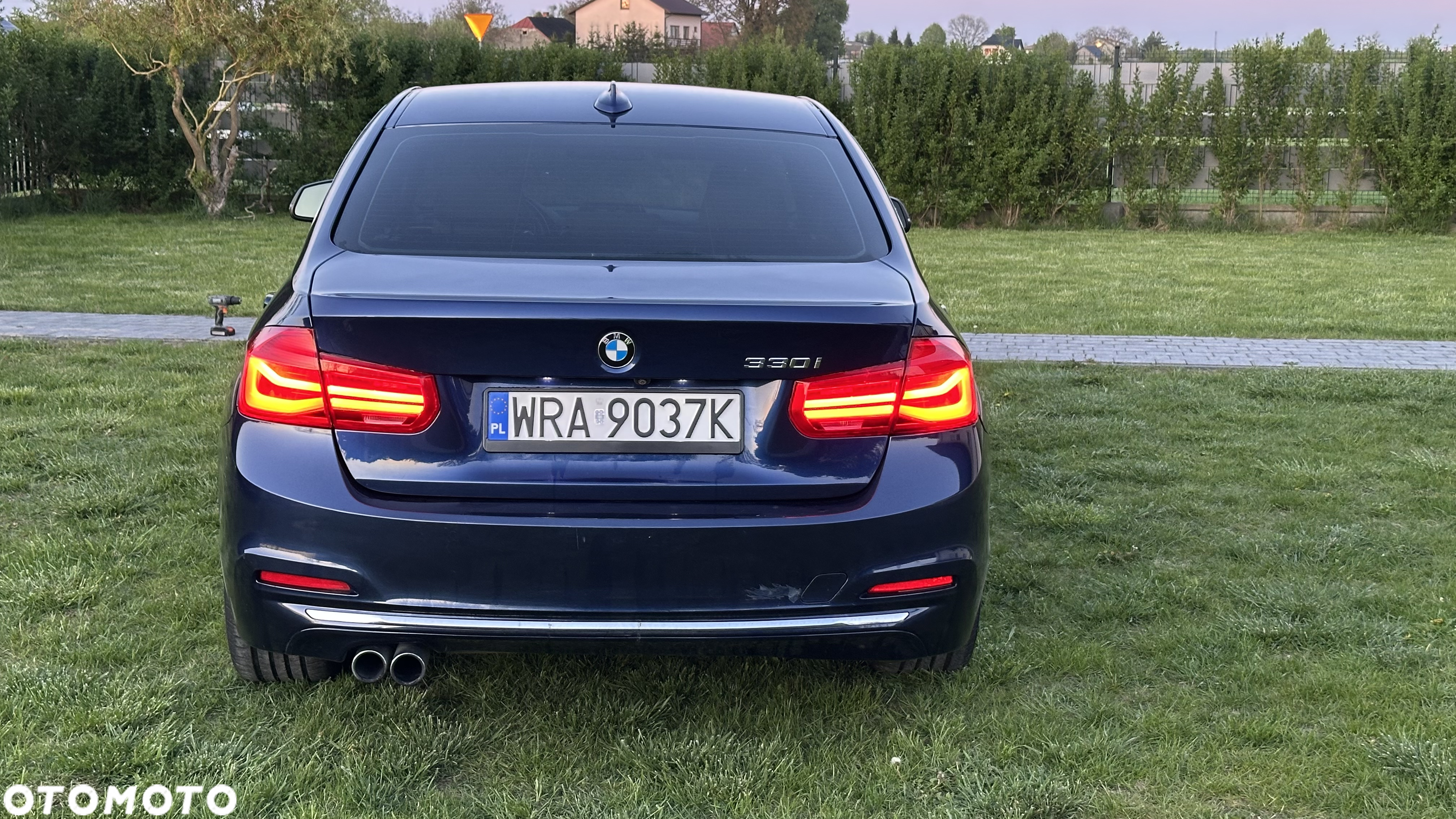 BMW Seria 3 330i Sport Line - 6