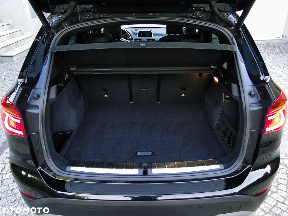 BMW X1 sDrive18i GPF xLine - 39