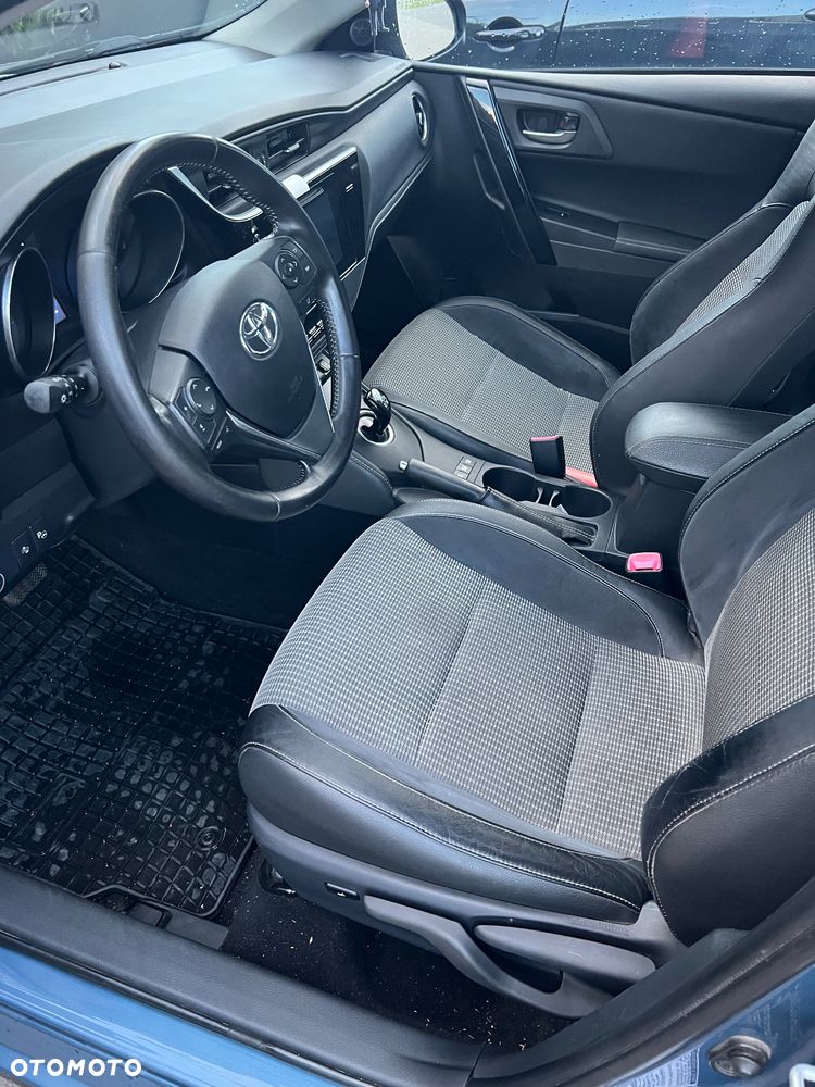 Toyota Auris - 27
