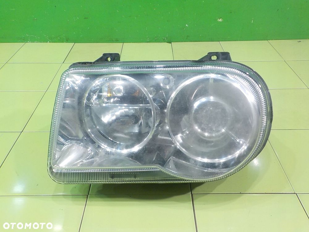 CHRYSLER 300C 3.0 CRD 06r SEDAN 4D XENON lampa lewa przod - 1