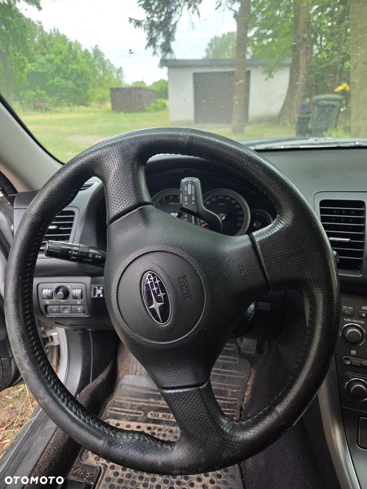 Subaru Outback 2.5i AT - 13