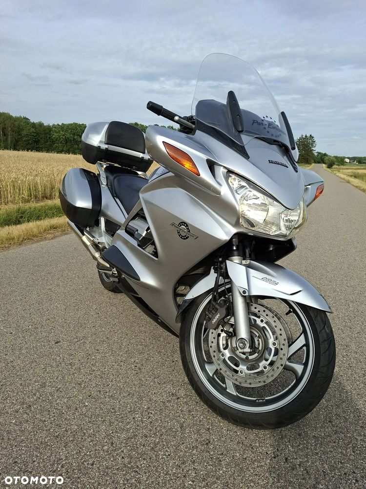 Honda ST - 1