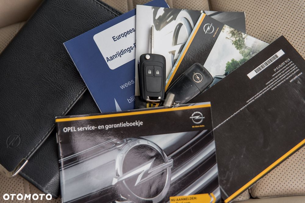 Opel Insignia 2.0 CDTI Cosmo S&S - 34