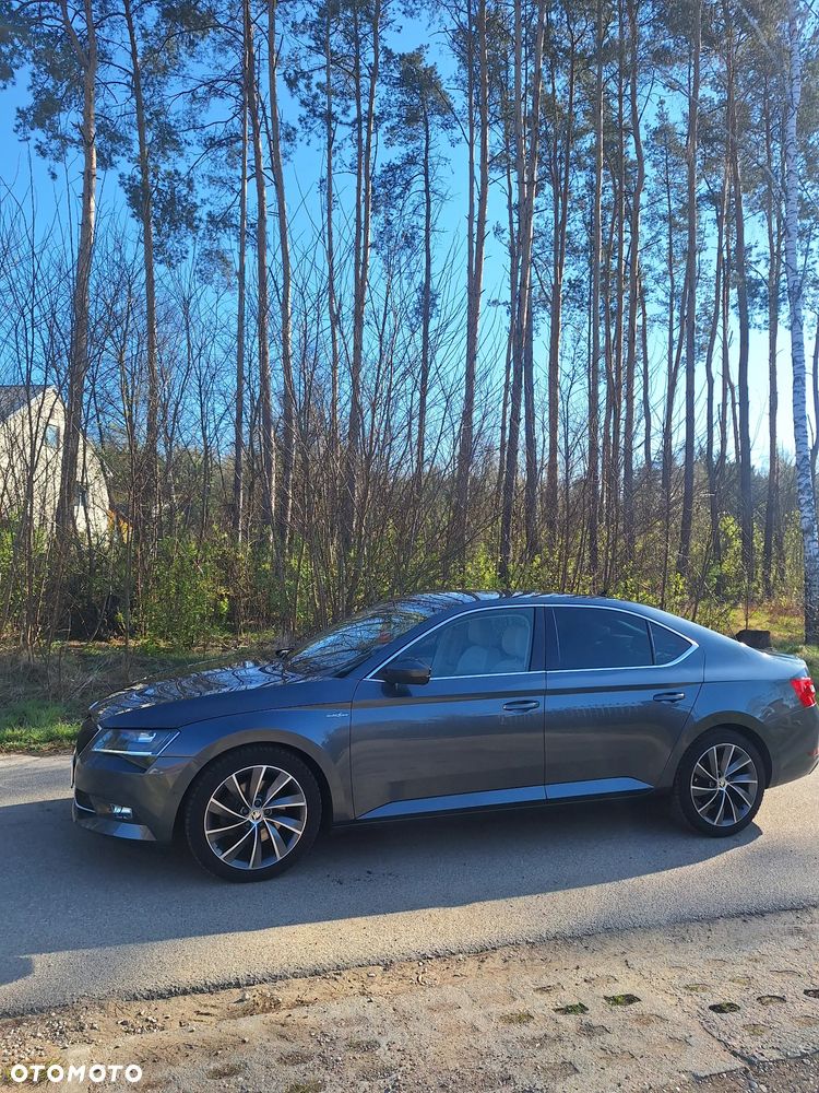 Skoda Superb 2.0 TDI 4x4 L&K DSG - 2