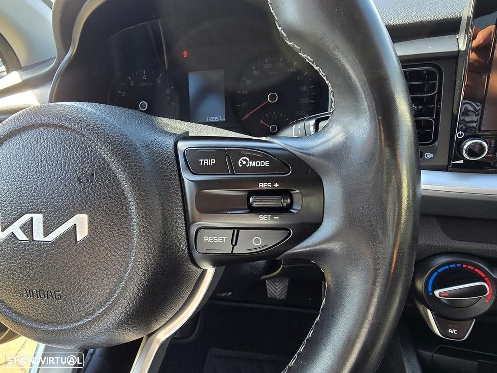 Kia Stonic 1.2 Dynamic - 24